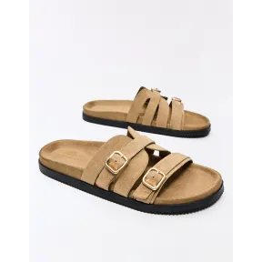 Sandalia plana con hebillas de Bershka, tallas 35 a 41