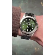 Reloj deportivo Lorus de estilo moderno