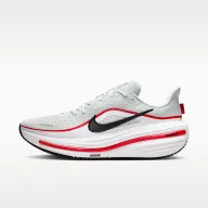 Zapatillas de running Nike Winflo 12 para hombre en asfalto.