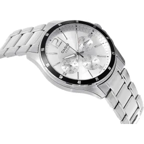 Reloj clásico y deportivo Casio.