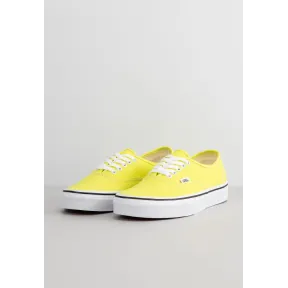 Vans Authentic neón amarillo en Zalando Privé a 16€ (-77%)