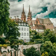 Vuelos DIRECTOS + HOTEL en SUIZA: 4 DÍAS por 107€