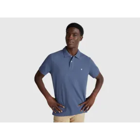 Polo de Benetton para un estilo moderno