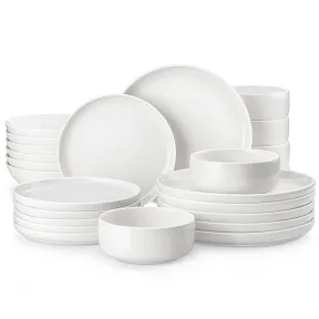 Set de porcelana para 6 personas: 24 piezas variadas.