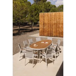 Mesa de Teca 260x110 y 10 Sillas de Jardín de Aluminio