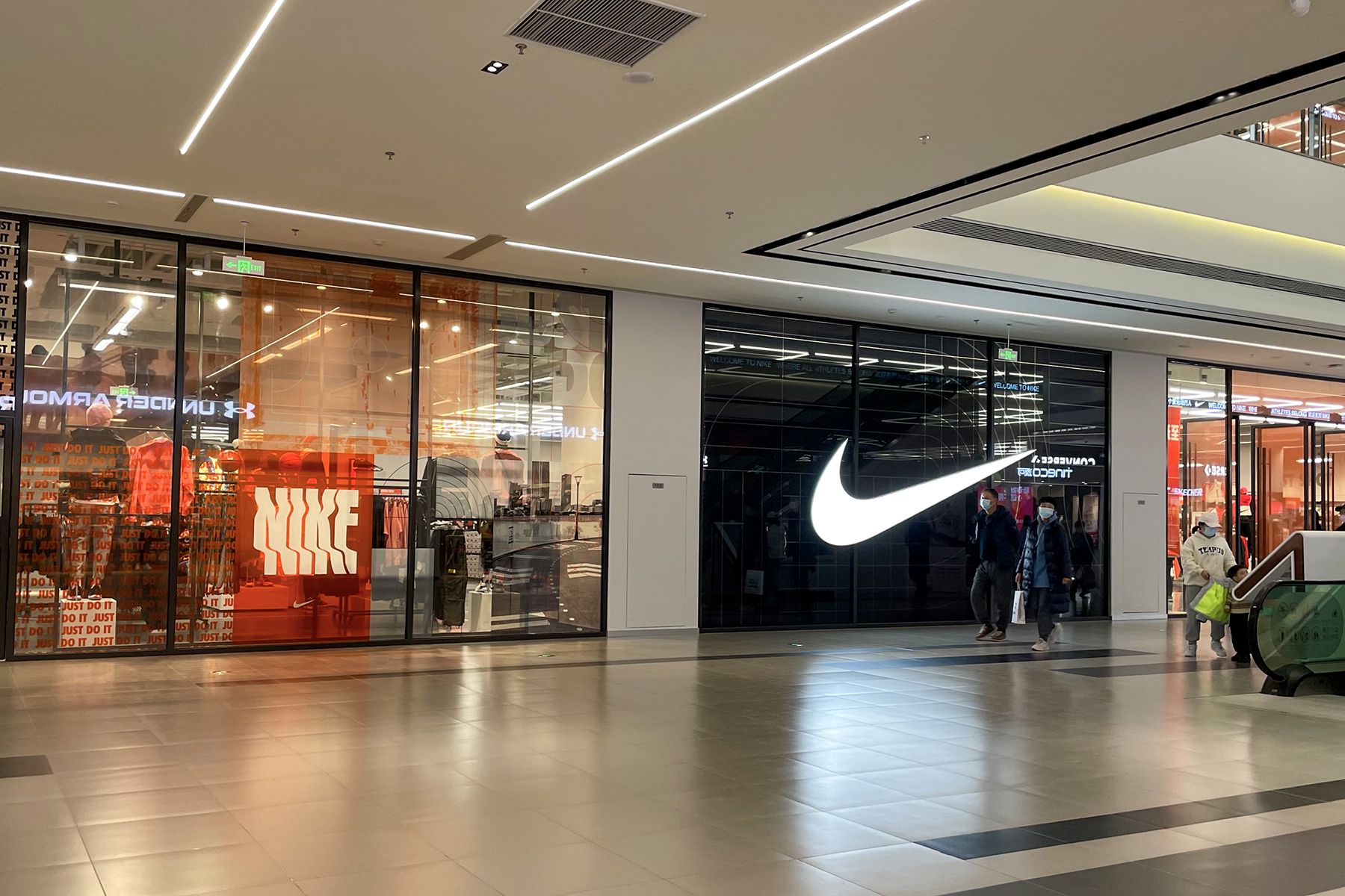 Tienda Nike en el outlet Shanshan de Zhengzhou, China