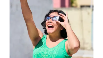 Gafas del eclipse 2026: cómo saber si las tuyas son falsas
