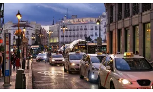 El taxi pierde su exención del cinturón: 200 € y 4 puntos