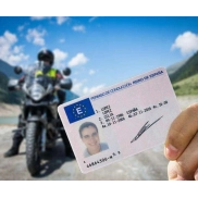 Clases de circulación y maniobras en moto en Madrid